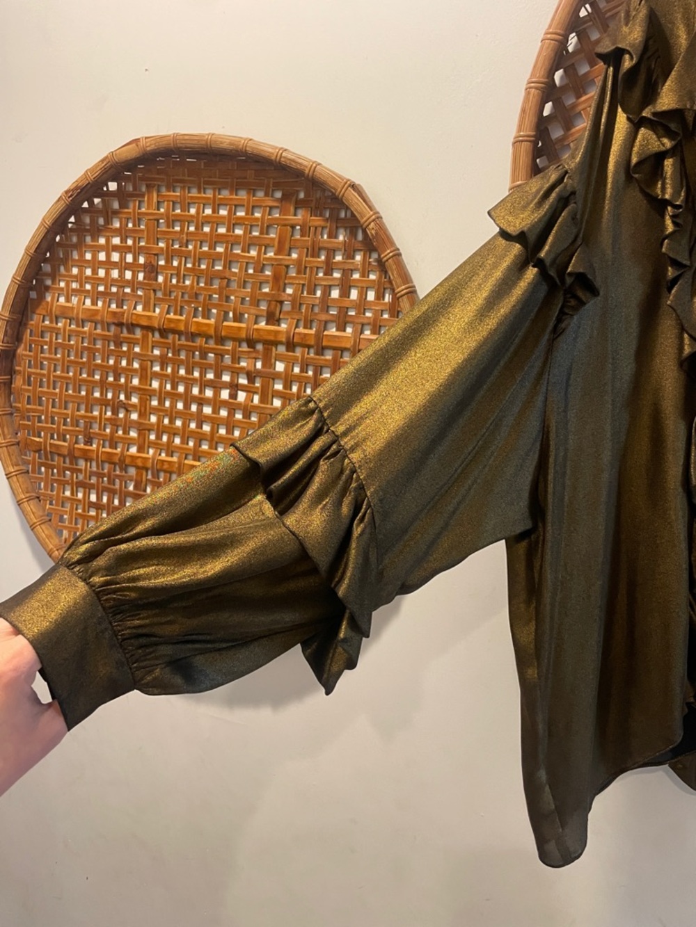 Frame | Boxy Metallic Ruffle Blouse | XL - Picture 2 of 7